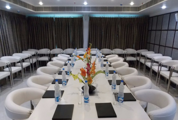 Airport City Hotel