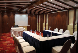 Dee Empresa Hotel