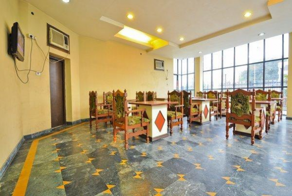 Kings Crown Hotel 1