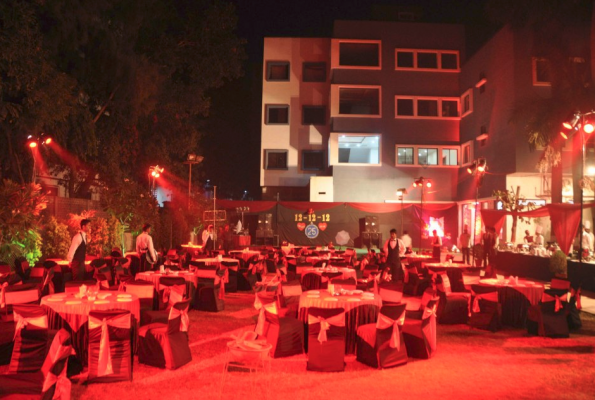 Hotel Bee Town 4
