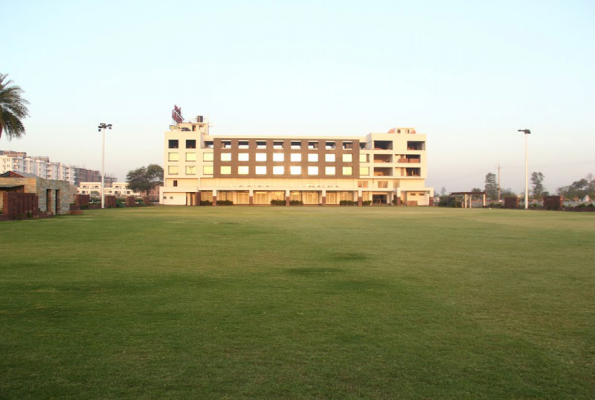 Nirvanaa Hotel & Resort 2