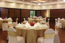 The Gateway Hotel Athwalines Surat
