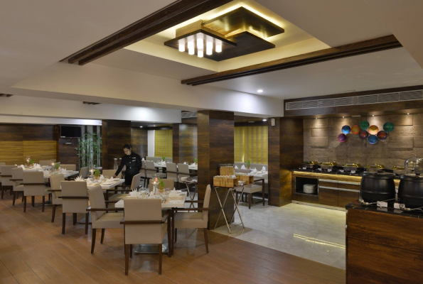 Pride Biznotel Hotel   1