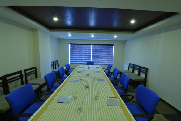 Hotel Aum Regency 4