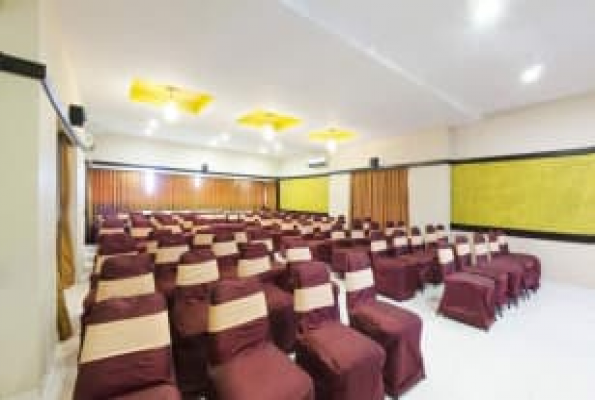 Hotel Savshanti Towers 1