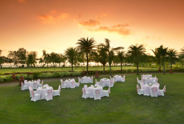 The Lalit Golf & Spa Resort 3