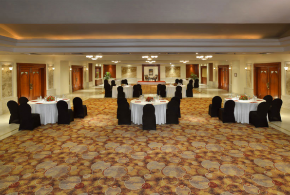 The Lalit Golf & Spa Resort 4
