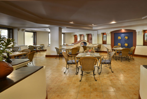 The Lalit Golf & Spa Resort 5