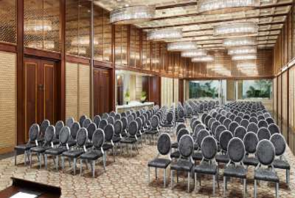 Four Seasons Hotel 1