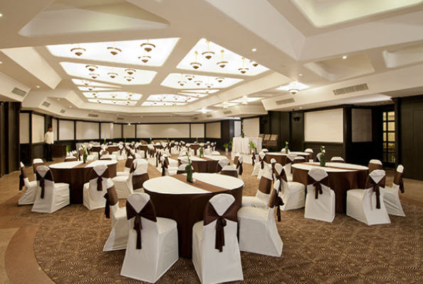 Howard Plaza The Fern 4