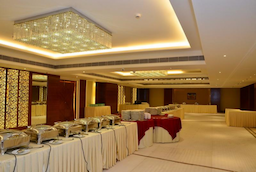 P L Palace Lords Inn