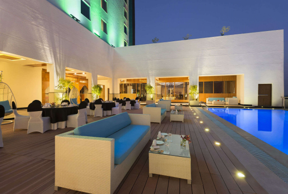 Ramada Plaza 4