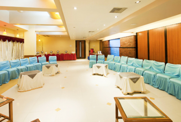 Hotel Shri Ram Excellency 4