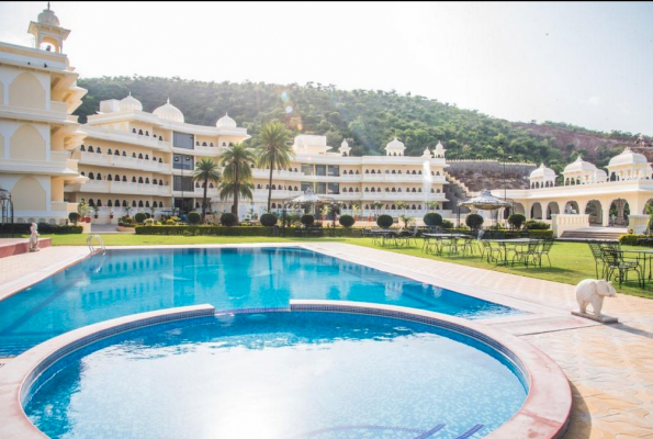 Labh Garh Palace Resort & Spa 3