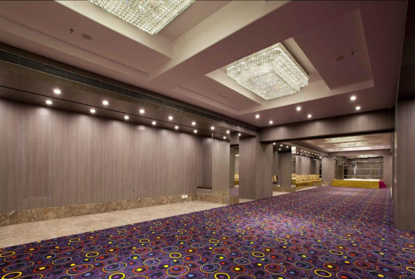 Hotel Dwarkamai 4