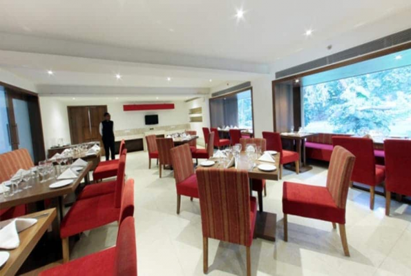 Hotel Emerald Park 3