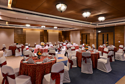 Leisure Inn Grand Chanakya