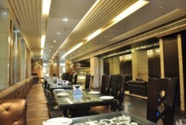 Grand Plaza Affaires 1
