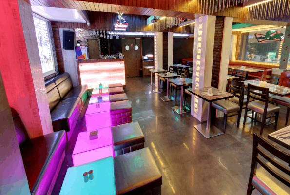 Vakaoo Rest O Bar & Lounge