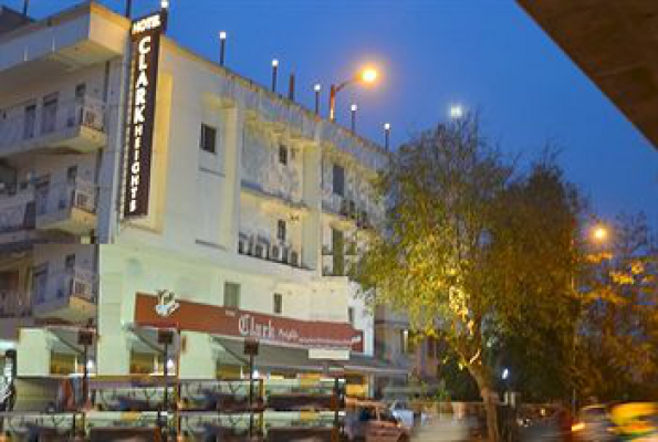 Hotel Clark Heights 4