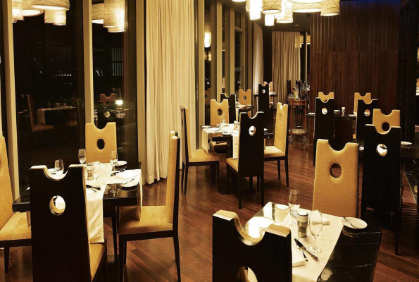 Crowne Plaza Kochi 4
