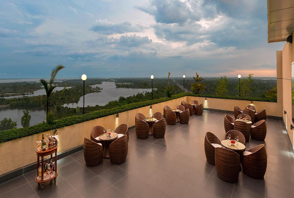 Crowne Plaza Kochi 5