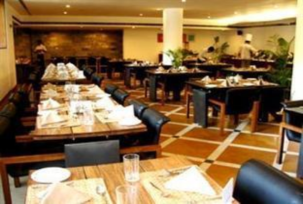 The Avenue Center Hotel 3