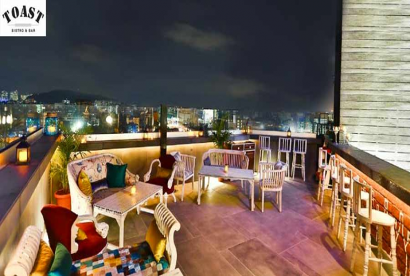 Toast Bistro & Bar