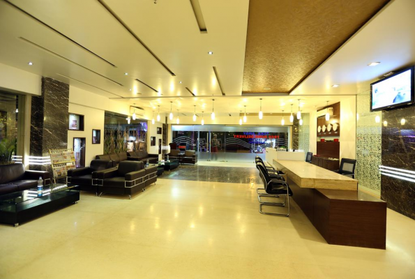 Hotel Sitara Grand 2