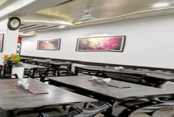 Shruti Veg Restaurant 2