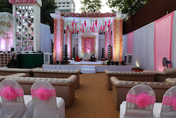 Nidhivan Lawn