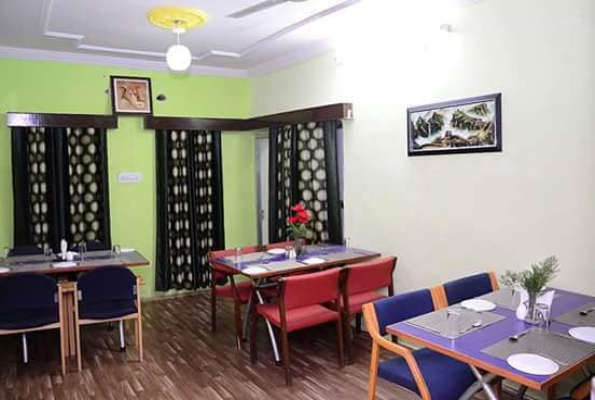 The Crown Plaza Guest House & Restaurant 1