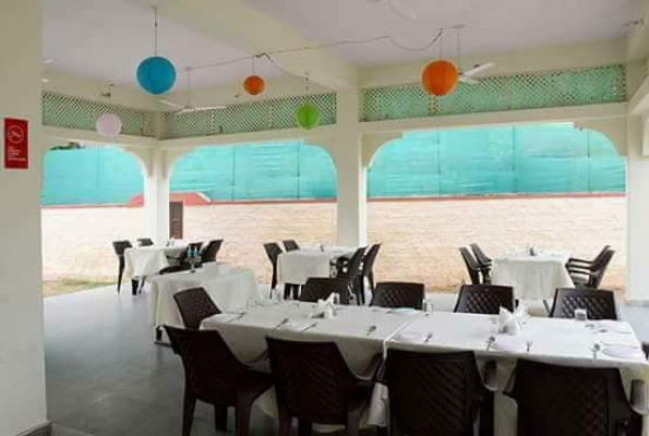 The Crown Plaza Guest House & Restaurant 3