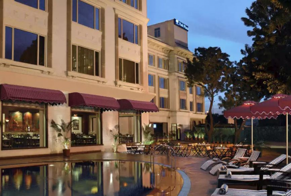 Park Plaza 4