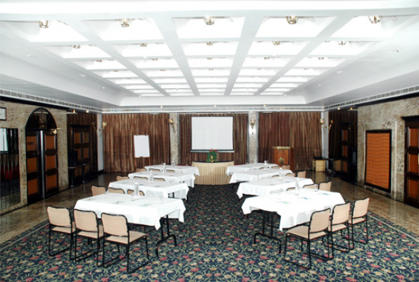 Kamat Lingapur Hotel