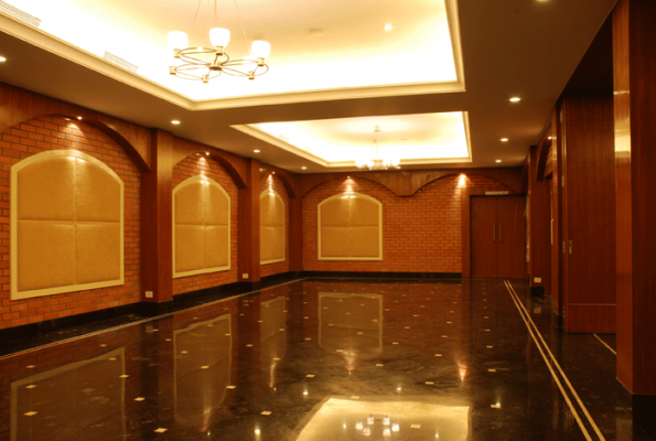SFO Hotel & Suites 1