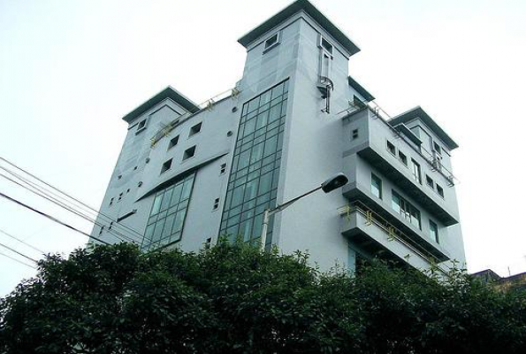 Hindustan Club Ltd 3