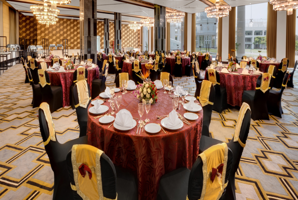 Amanora The Fern Hotel 4