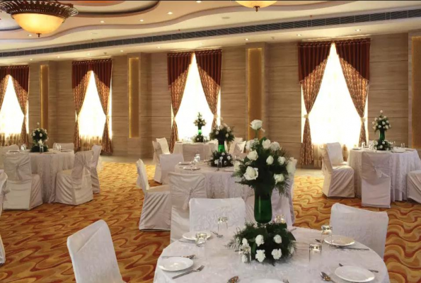 Nidhivan Sarovar Portico