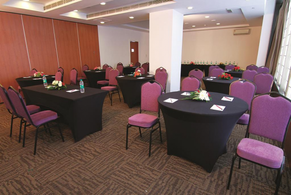 Caspia Hotel 3