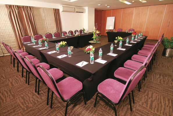 Caspia Hotel 5