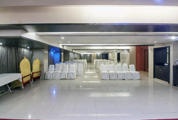 Ashwith Family Dining Bar 2