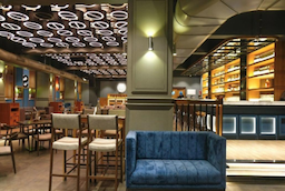 Moon Shine Cafe And Bar