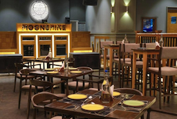 Moon Shine Cafe And Bar