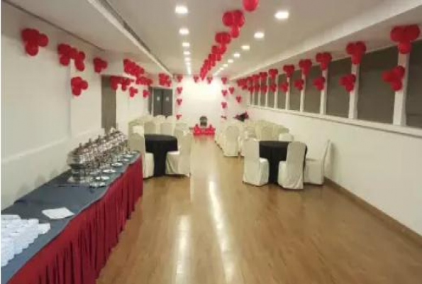 Hotel Noida Suites 3