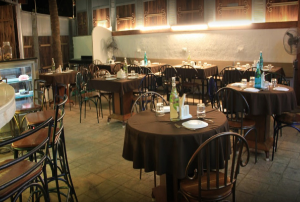 La Sanazaar Cafe