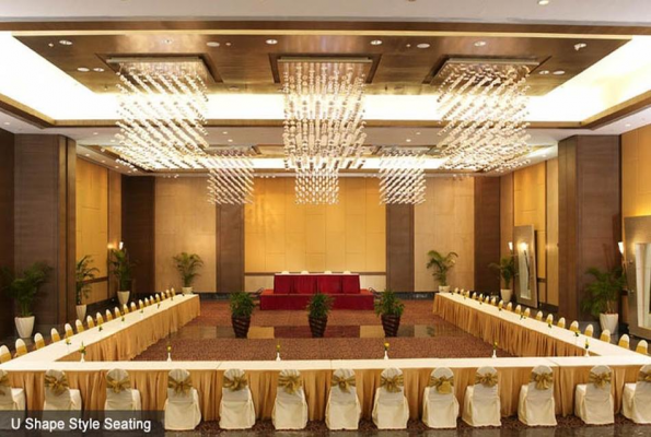 The Retreat Hotel and Convention Centre 1