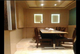 Shahi Dastarkhwan Restaurant