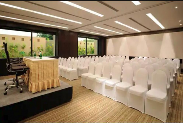 Hilton Bangalore Embassy Golflinks 1