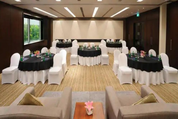 Hilton Bangalore Embassy Golflinks 3